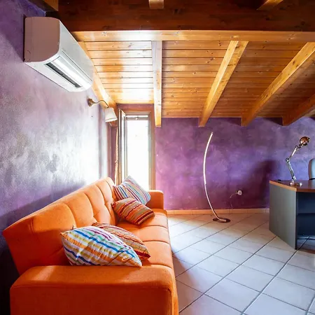 La Mansarda Del Viandante Holiday home Castelbelforte